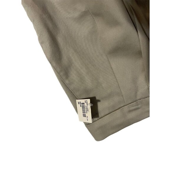 CLASSIC PLEATED SIZE 32X29 NWT MADE BY LEVI STRAUSS DOCKERS KHAKI PANTS! - Picture 6 of 7